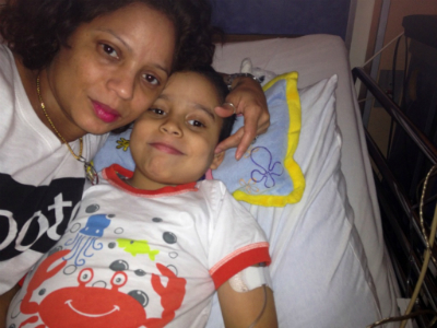 Trouver la lumière : le parcours d’une famille à travers les méandres du cancer infantile